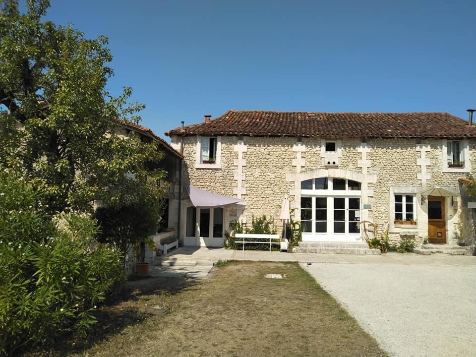 La Grange De Lucie -Chambres D'Hotes En Perigord-Dordogne Nanteuil-Auriac-de-Bourzac Eksteriør billede